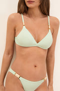 gid://shopify/Product/9592870011101