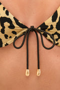 gid://shopify/Product/9592873844957