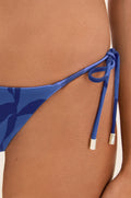 gid://shopify/Product/9592879513821