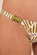 gid://shopify/Product/9592880136413