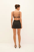 gid://shopify/Product/9592883347677