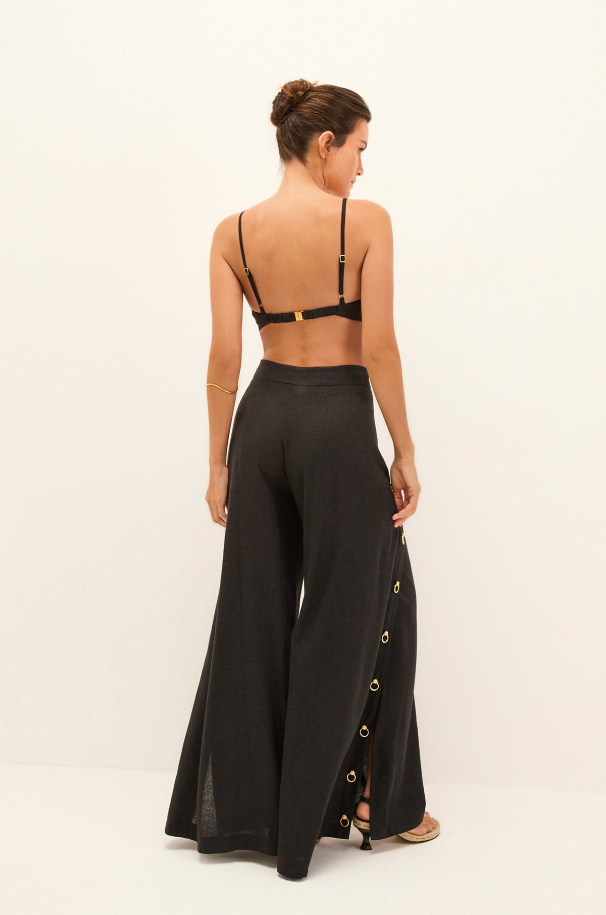 gid://shopify/Product/9592319705309
