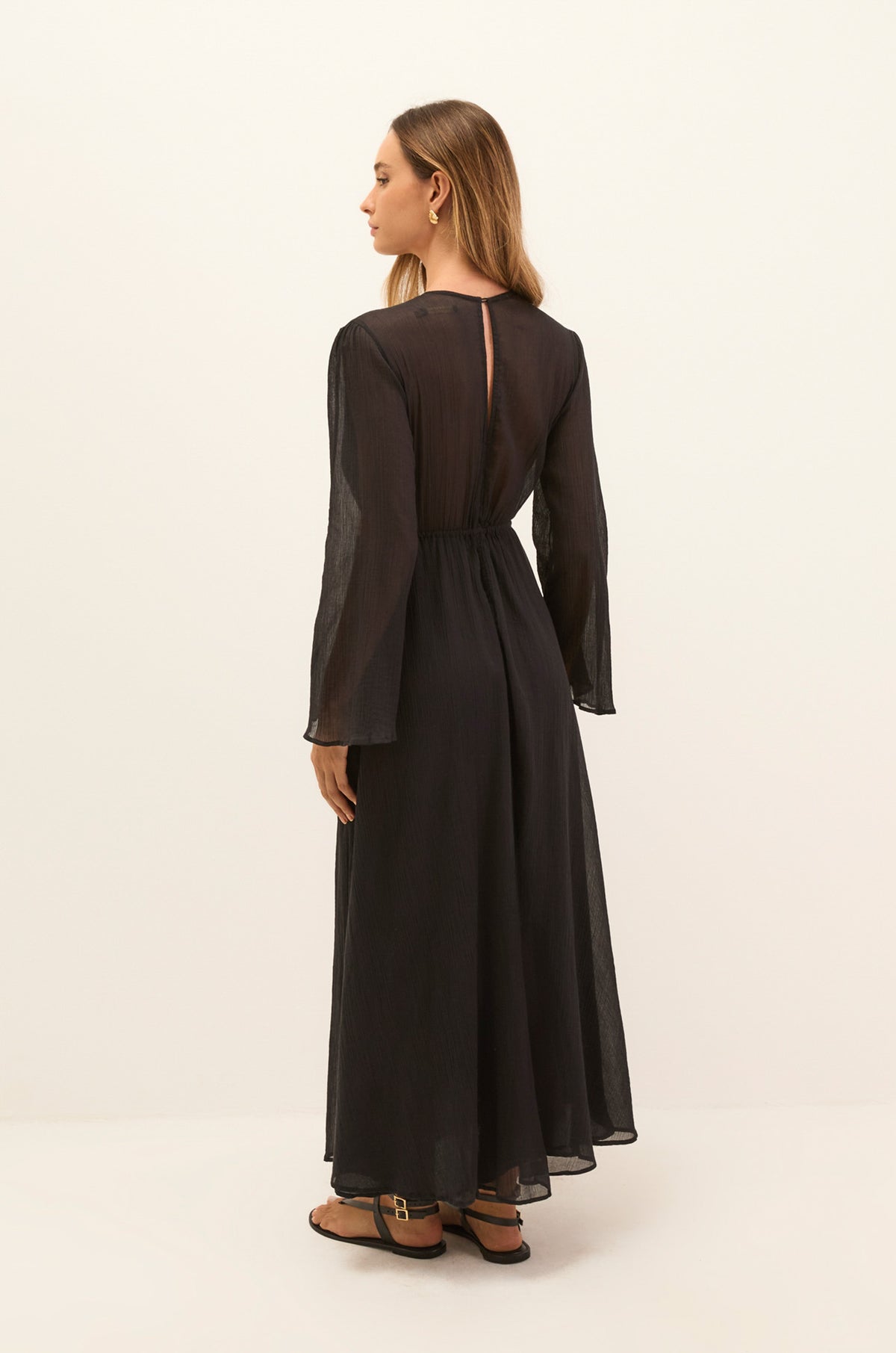 gid://shopify/Product/9592320065757