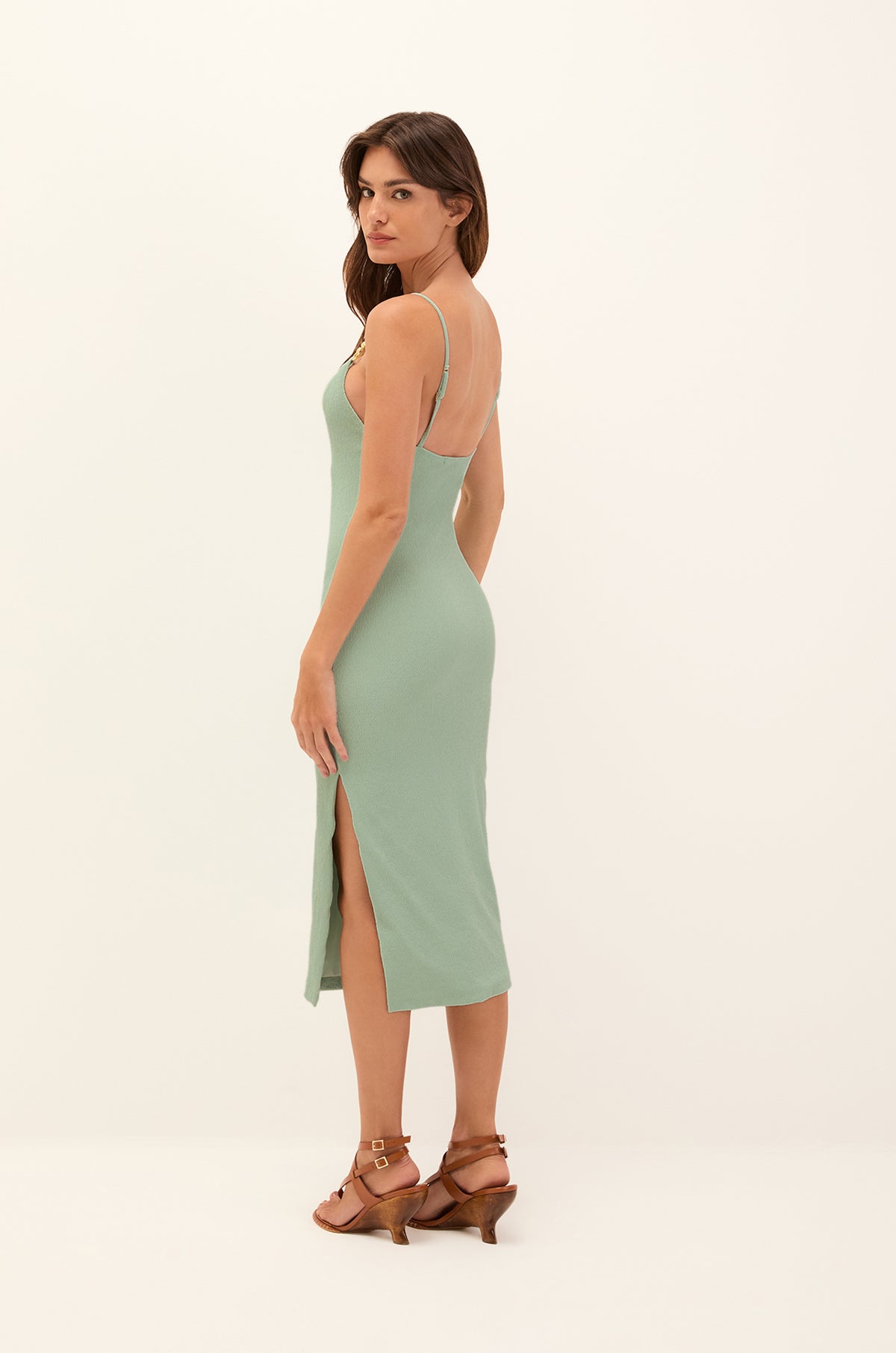 gid://shopify/Product/9592887083229