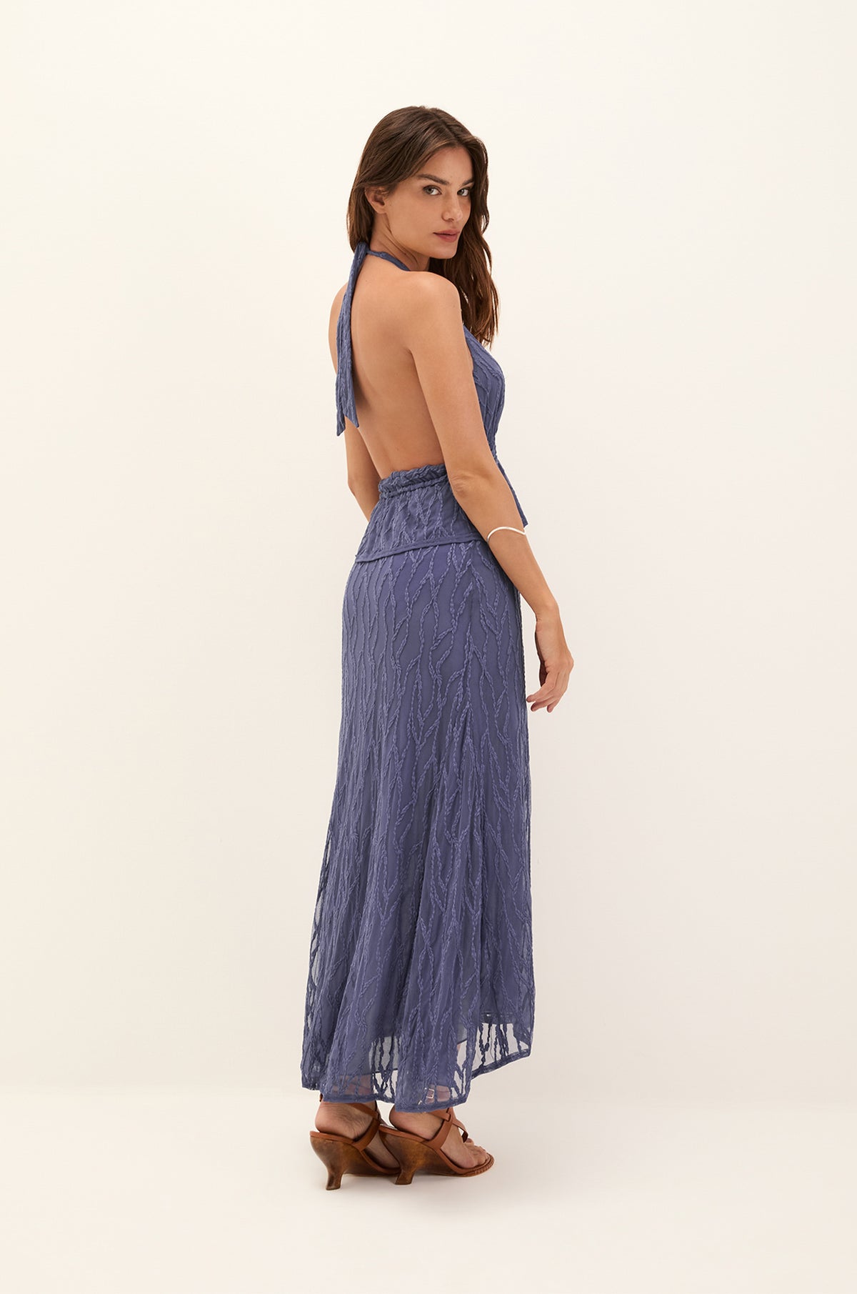 gid://shopify/Product/9592886460637