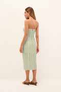 gid://shopify/Product/9592322195677