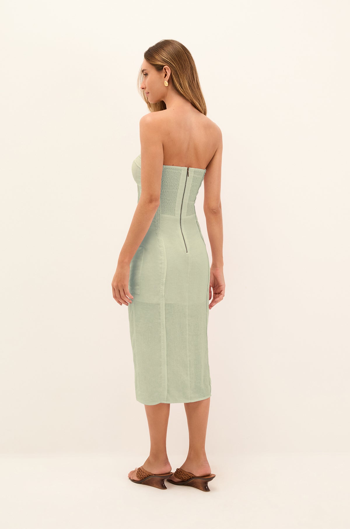 gid://shopify/Product/9592322195677
