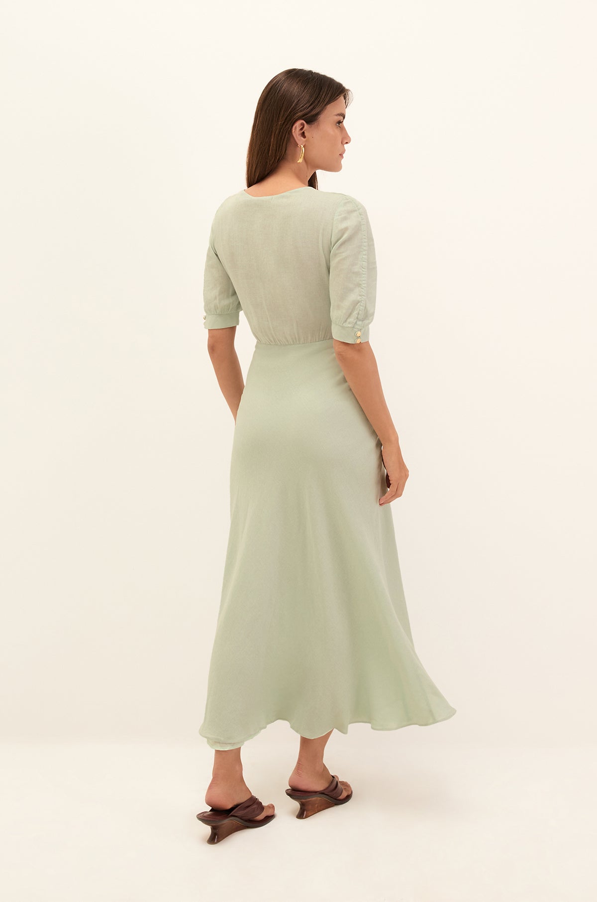 gid://shopify/Product/9592323735773