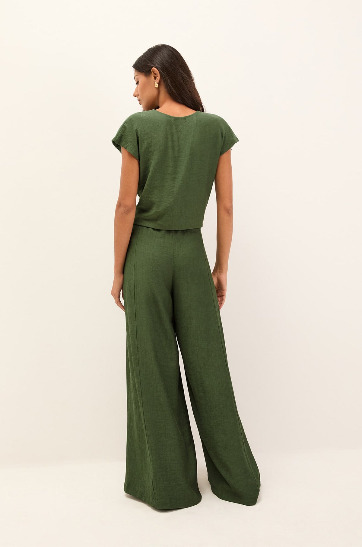 gid://shopify/Product/9592884166877