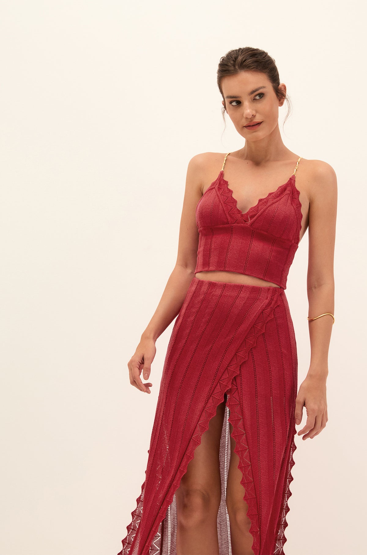 gid://shopify/Product/9592676745437