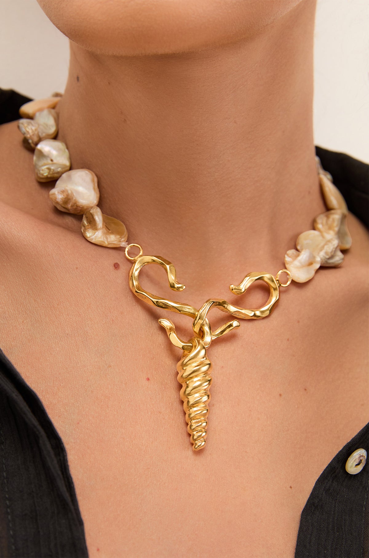 gid://shopify/Product/9592899666141
