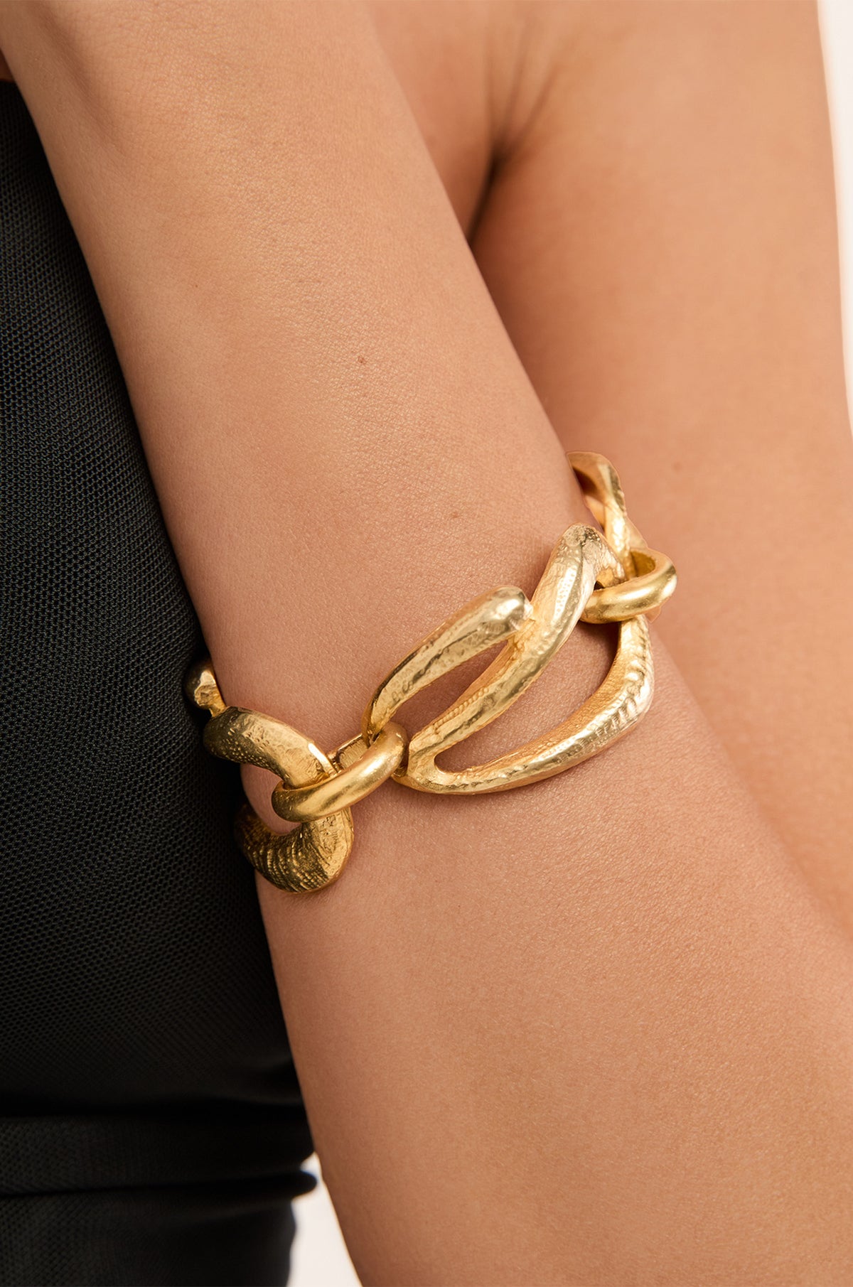 gid://shopify/Product/9592899895517