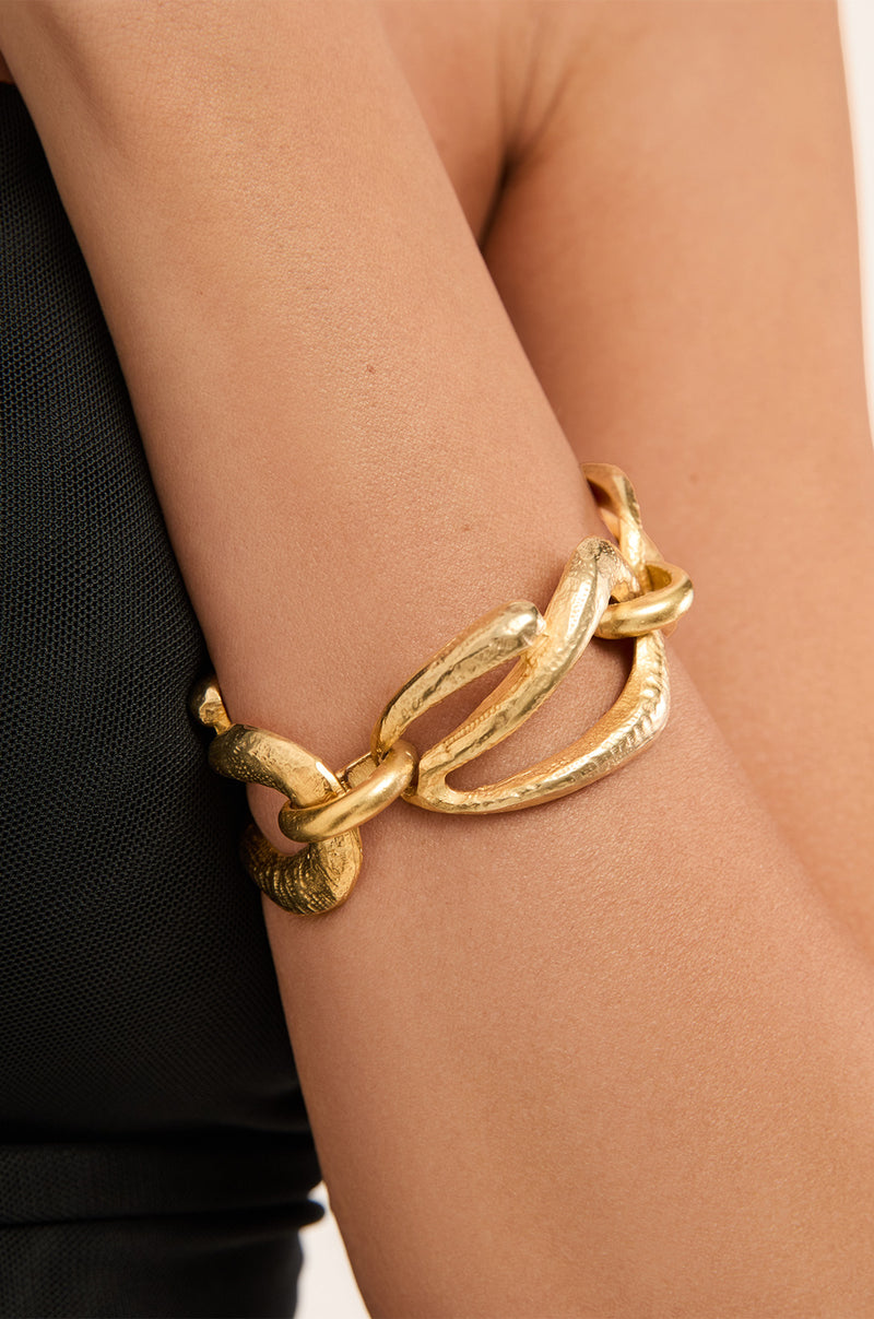 gid://shopify/Product/9592899895517