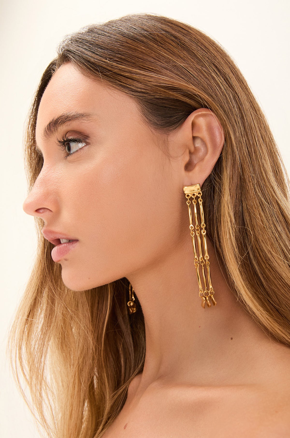 gid://shopify/Product/9592899993821