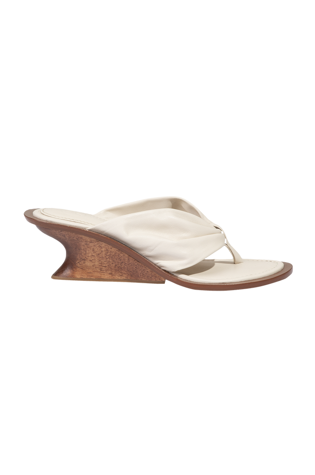 gid://shopify/Product/9592418304221