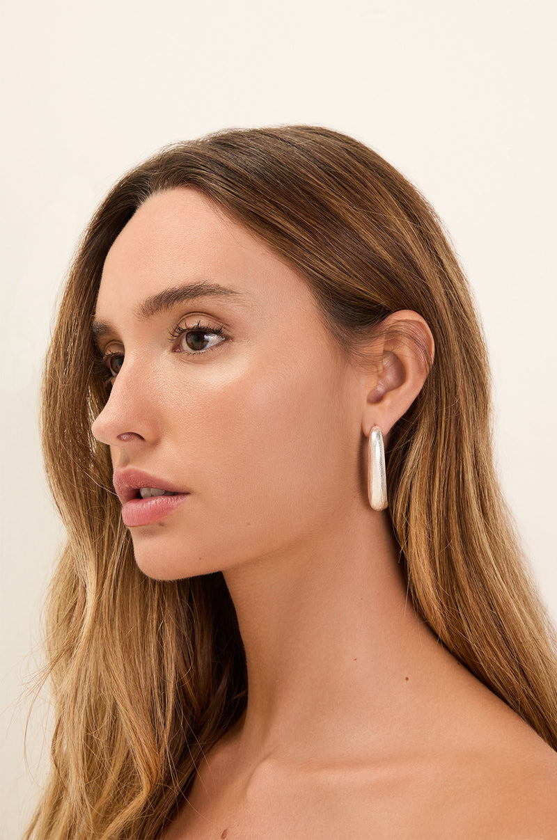 gid://shopify/Product/9592898846941
