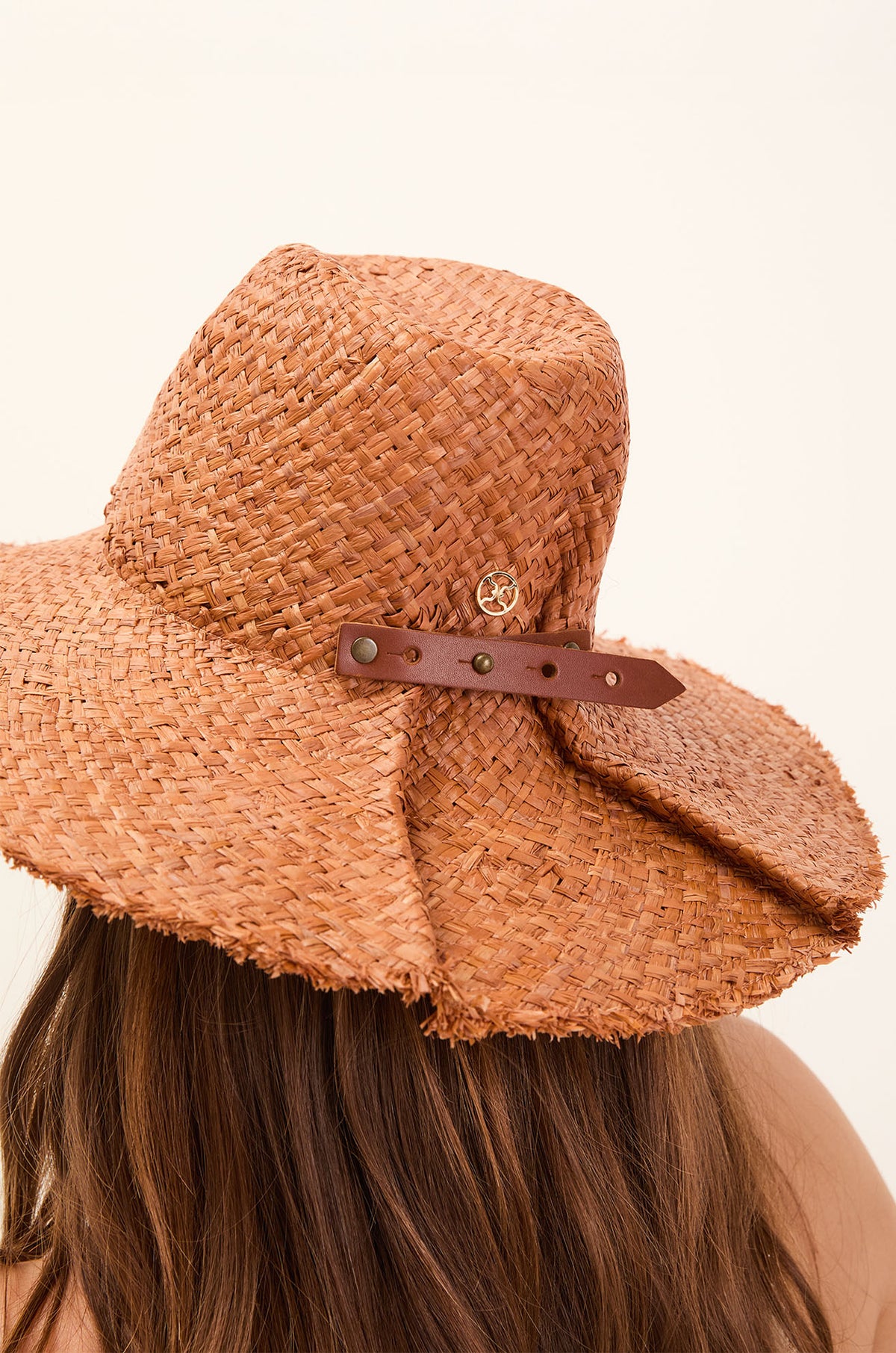 gid://shopify/Product/9592898879709