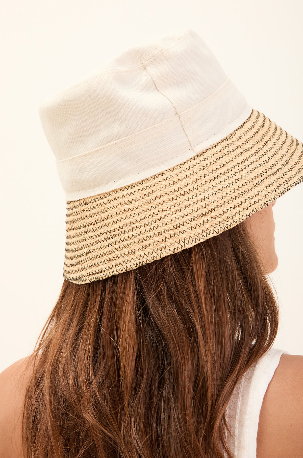 gid://shopify/Product/9592898912477