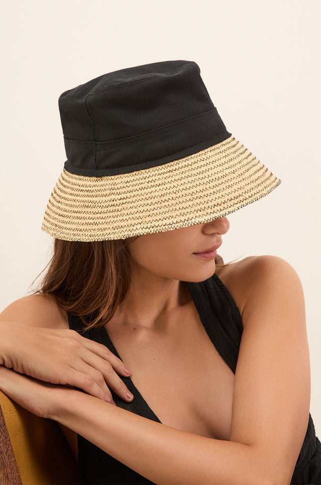 gid://shopify/Product/9592898945245
