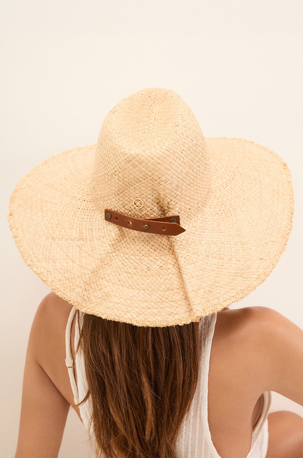 gid://shopify/Product/9600357204189