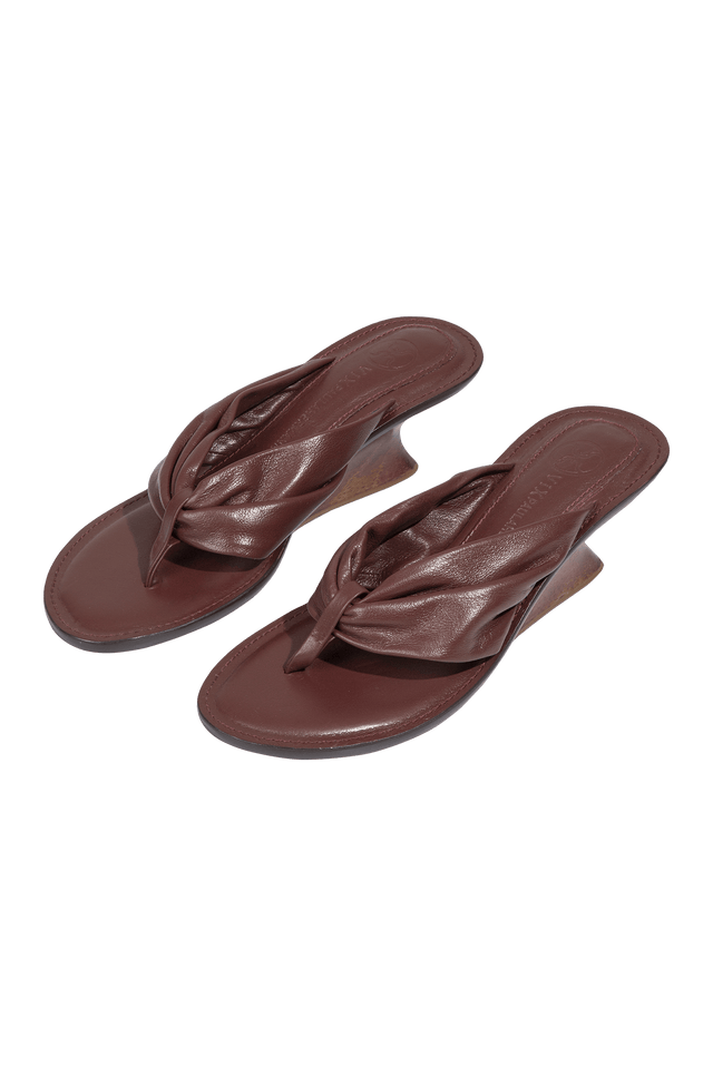 gid://shopify/Product/9592418238685