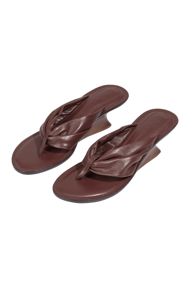 gid://shopify/Product/9592418238685
