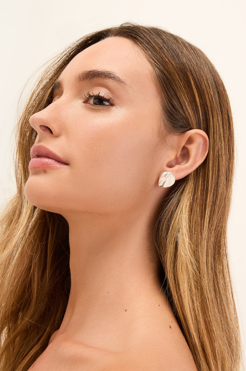 gid://shopify/Product/9592898355421