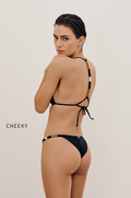 gid://shopify/Product/9592436424925