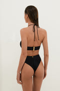 gid://shopify/Product/9596152479965