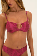 gid://shopify/Product/9604672487645