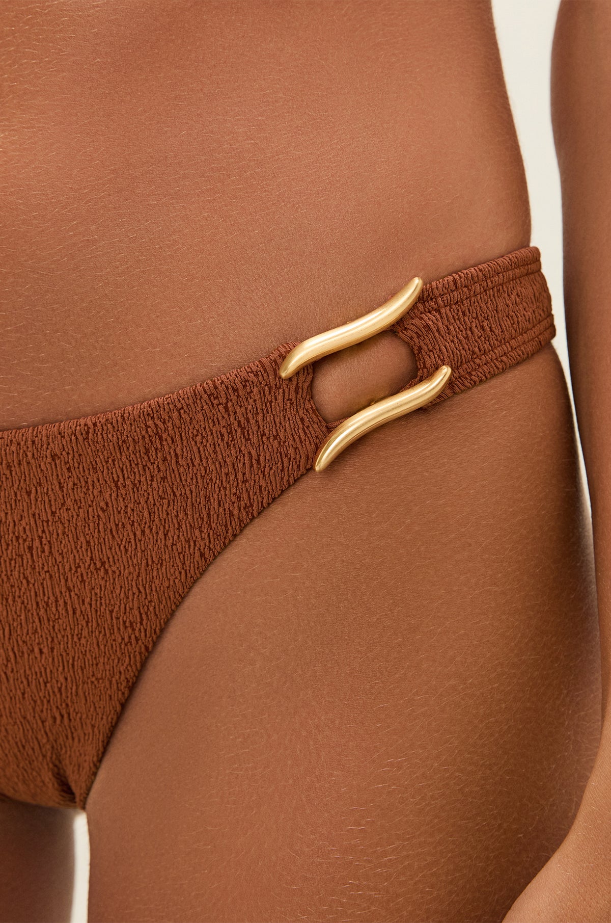 gid://shopify/Product/9604700897501