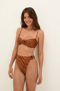 gid://shopify/Product/9604742250717