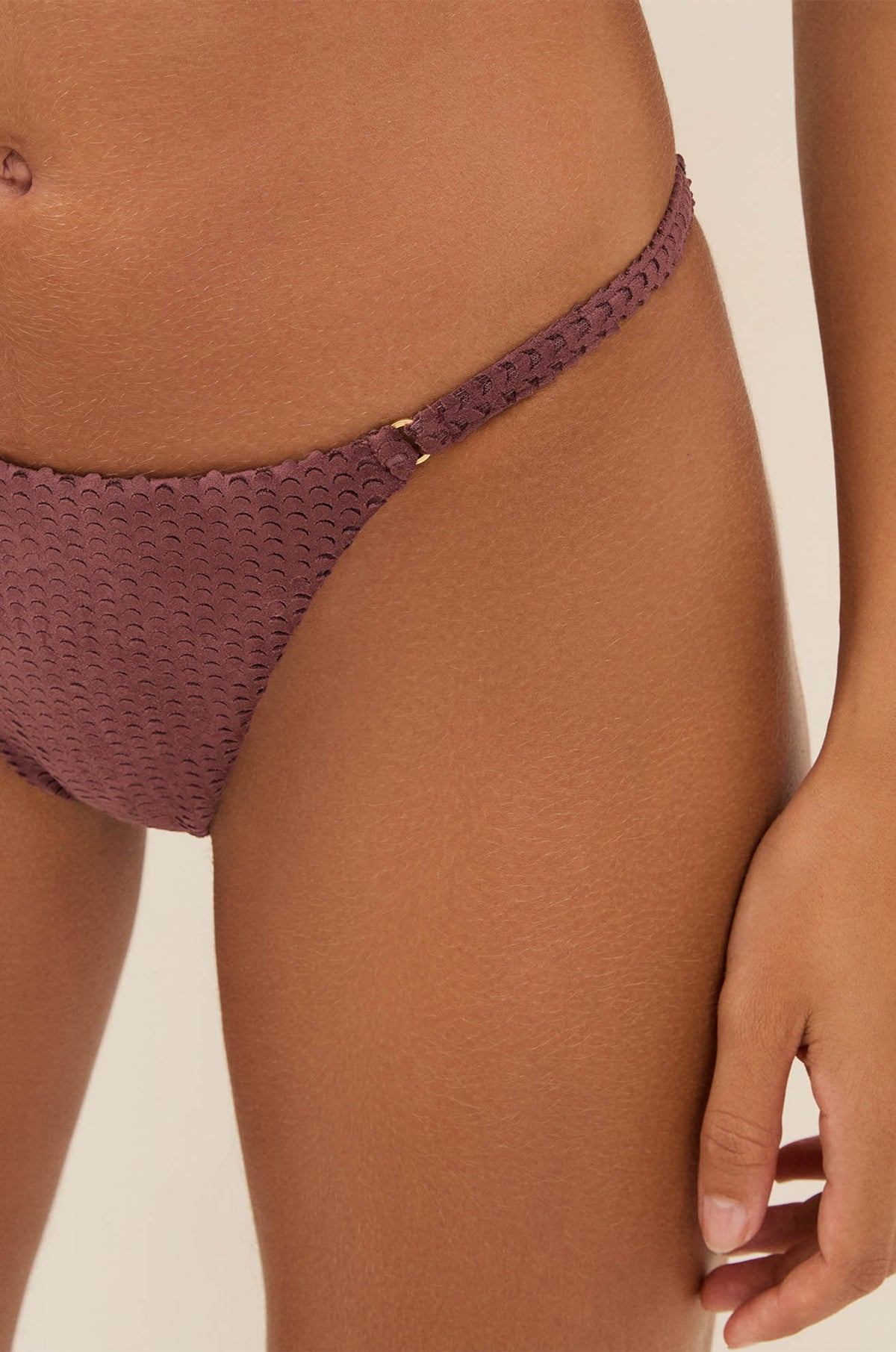 gid://shopify/Product/9604766400733