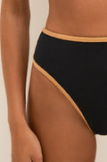 gid://shopify/Product/9604725211357