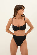 gid://shopify/Product/9604823843037