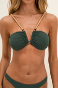 gid://shopify/Product/9604737302749