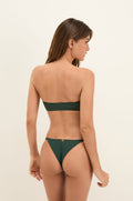 gid://shopify/Product/9604734419165