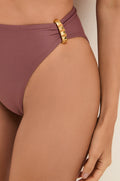 gid://shopify/Product/9596205498589