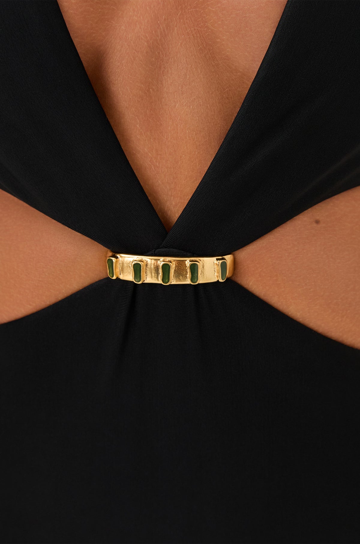 gid://shopify/Product/9604772331741