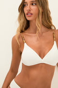 gid://shopify/Product/9604823679197