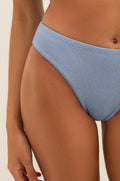 gid://shopify/Product/9604806017245