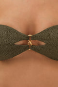 gid://shopify/Product/9604690903261