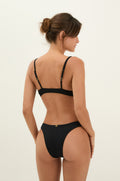 gid://shopify/Product/9604690182365