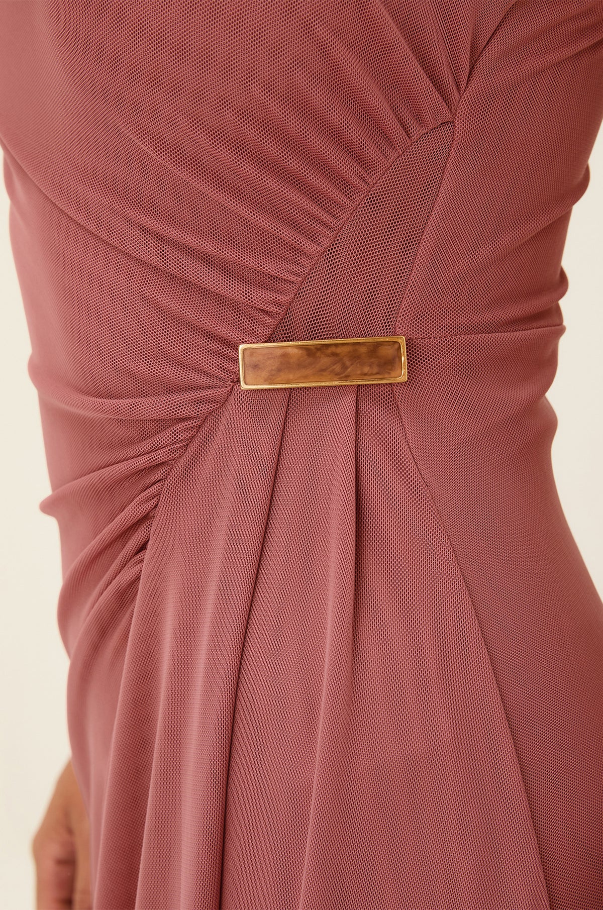 gid://shopify/Product/9604677468381