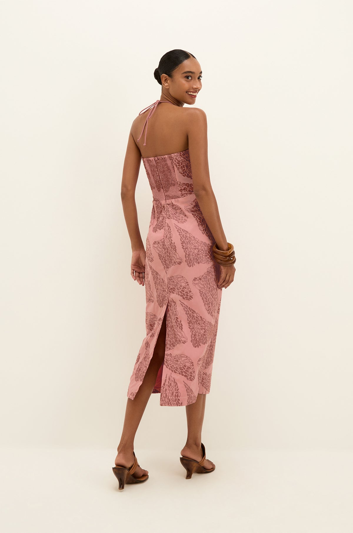 gid://shopify/Product/9604672848093