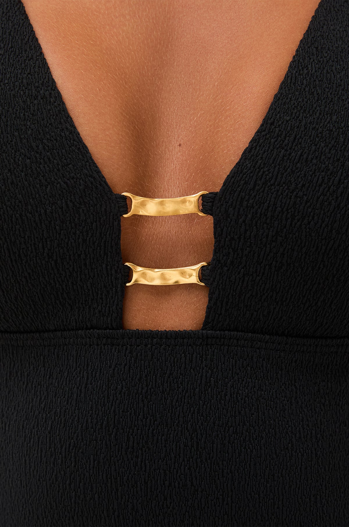 gid://shopify/Product/9604671307997
