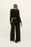 gid://shopify/Product/9604675928285