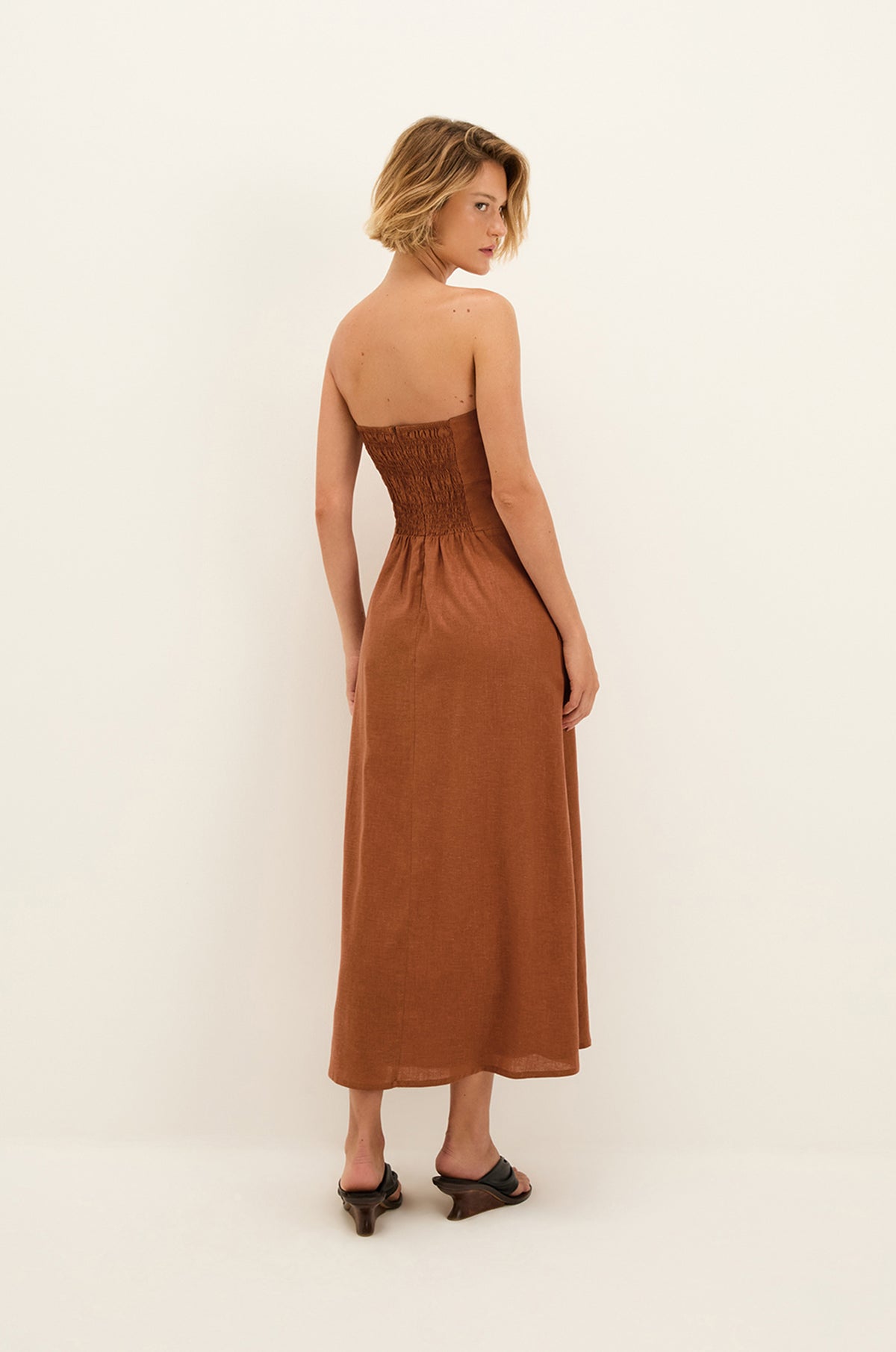 gid://shopify/Product/9604768530653