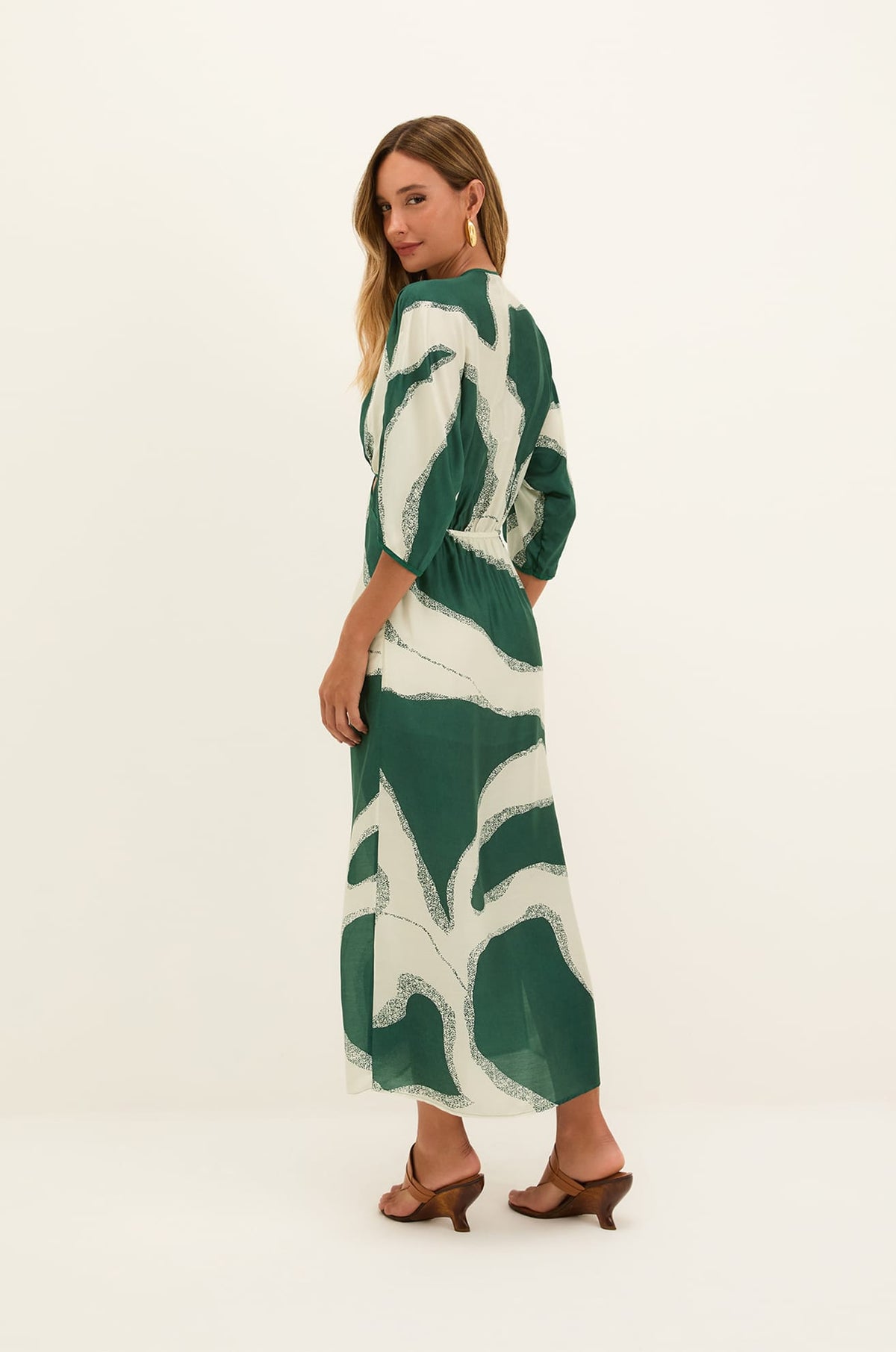 gid://shopify/Product/9604733599965