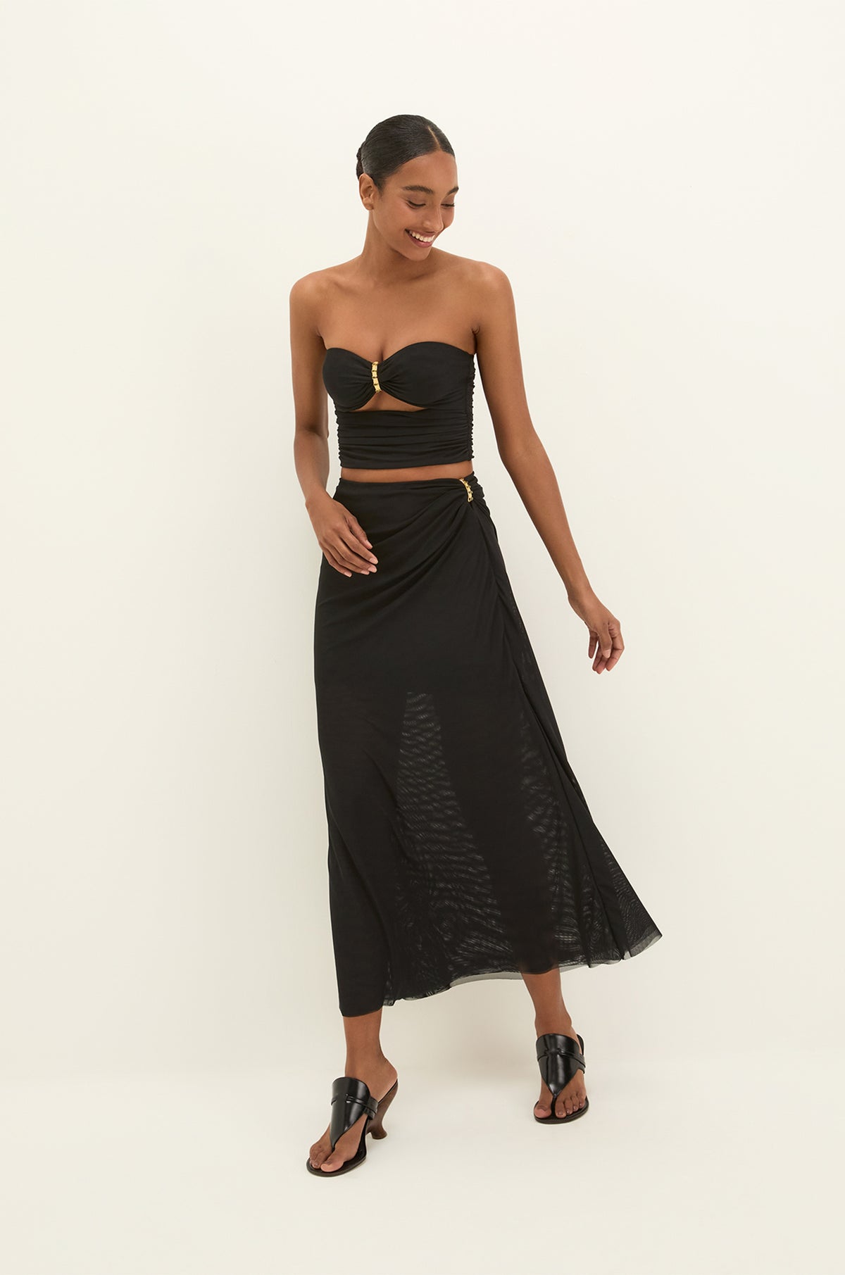 gid://shopify/Product/9604769480925